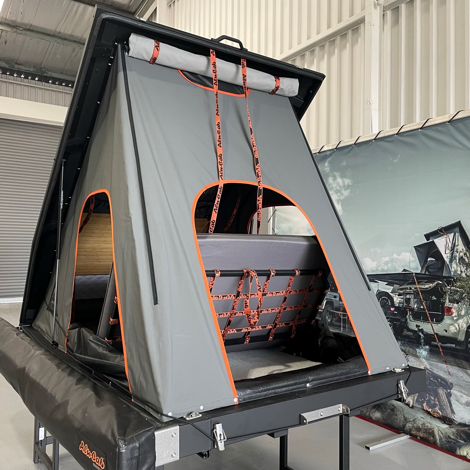 AluCab Rooftoptent Gen 3R Black Genesis Import